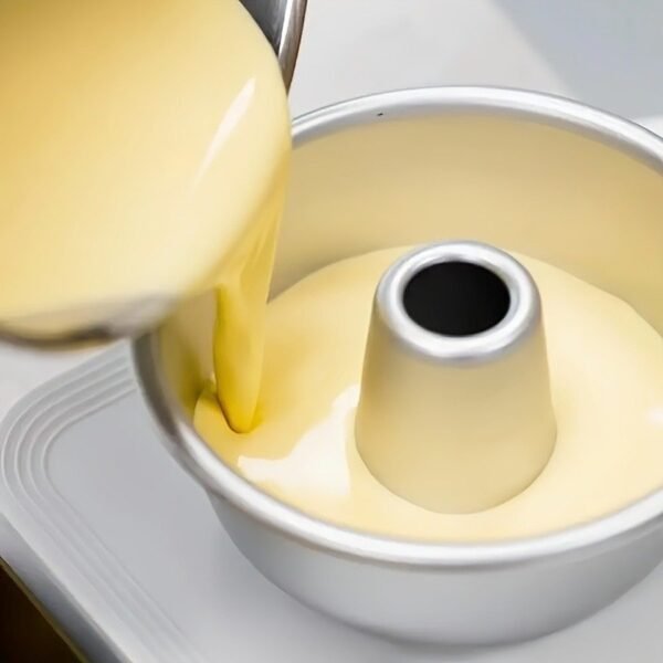 1pc of Odem Round Anodized Aluminum Cake Pan Featuring a Removable Base | Cookware